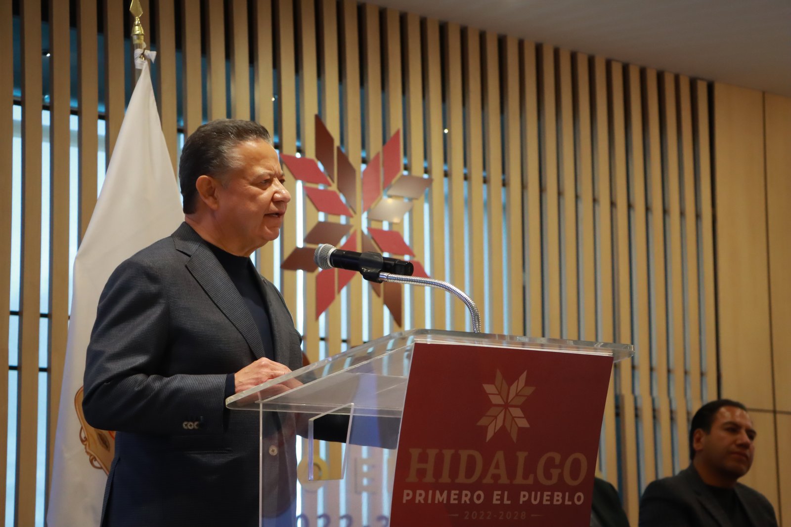 Defiende Menchaca contrato por 662 mdp para renovar flota del Tuzobús